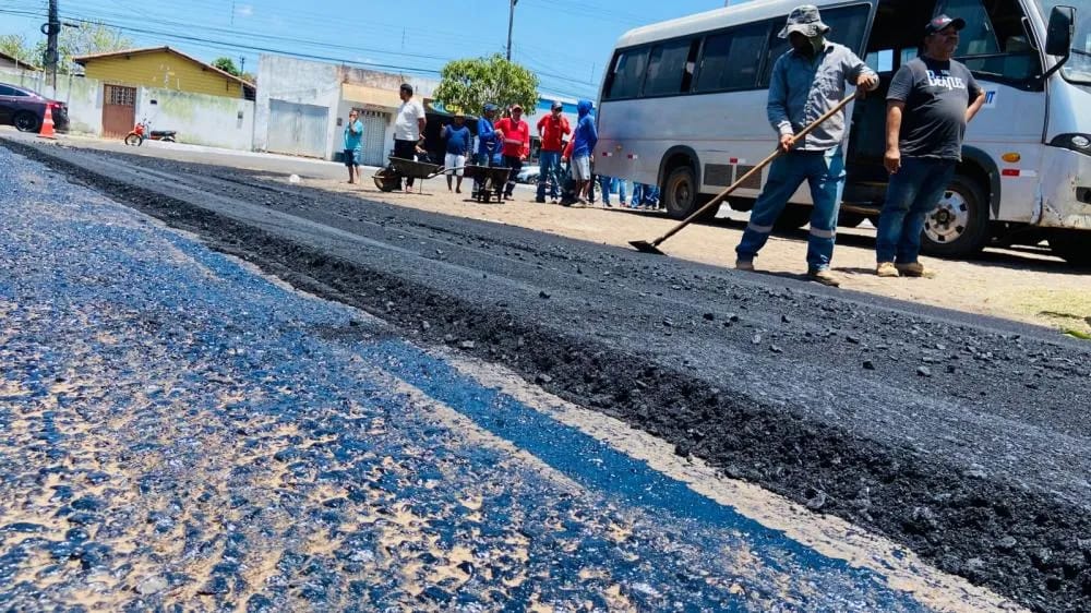 Prefeitura de Barras inicia obra de asfaltamento da via que liga bairros Santinho/Vila França