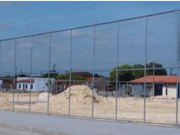 Prefeitura de Barras segue avançando na construção da praça dos residenciais