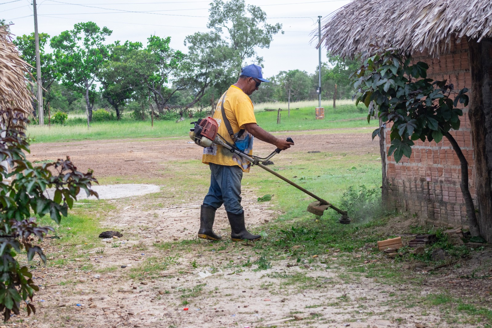 Prefeitura de Barras faz mutirão de limpeza no Rio Longá